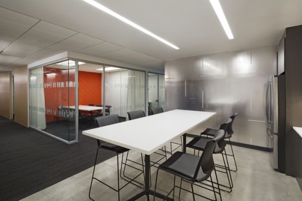 上海辦公室設計中關于電路處理問題