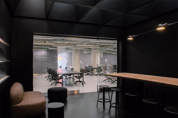 銷售公司辦公室設(shè)計的聯(lián)合辦公空間